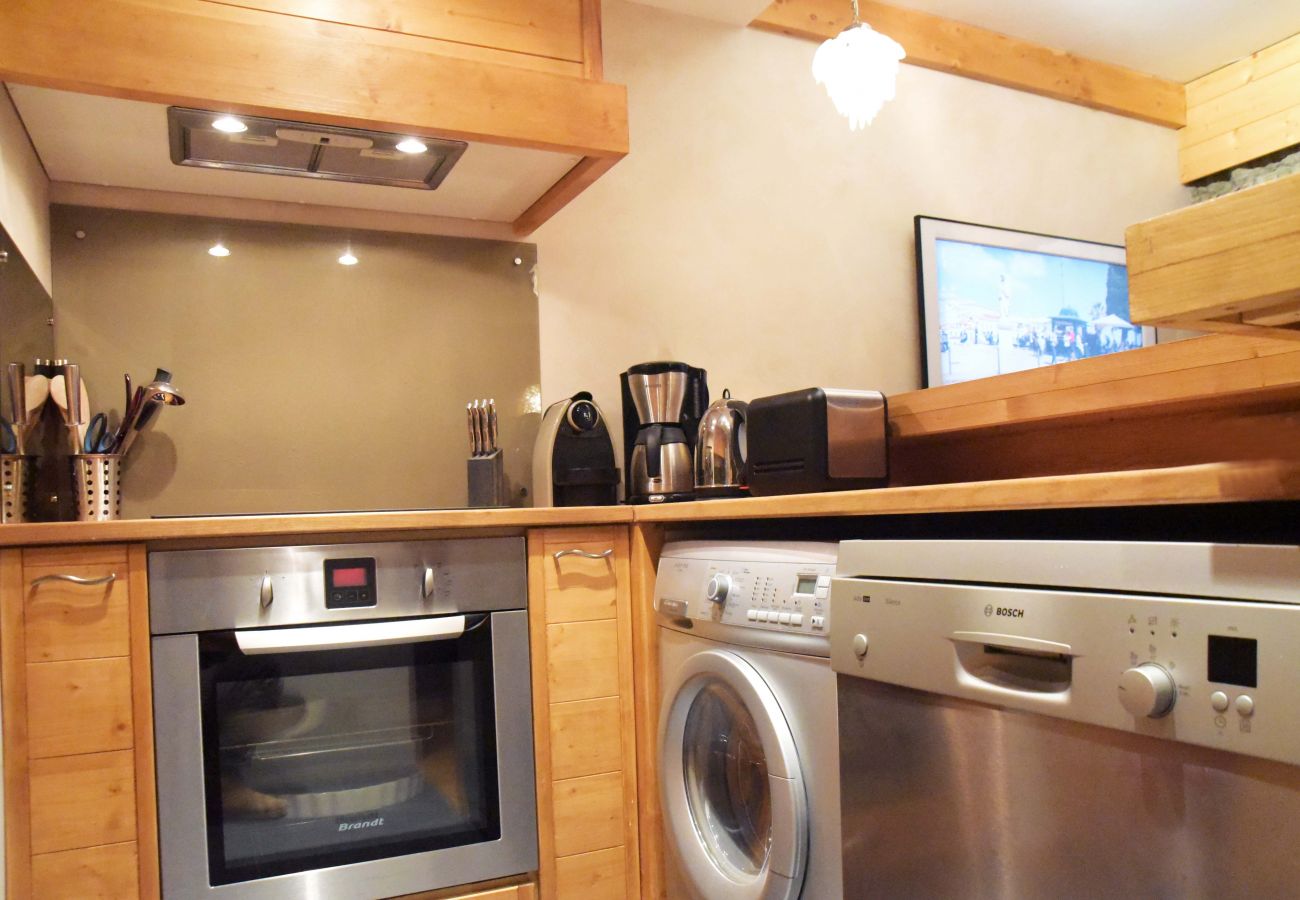 Apartment in Val-d´Isère - L'ALBARON 3CH,WIFI,PARKING, 100 m PISTES