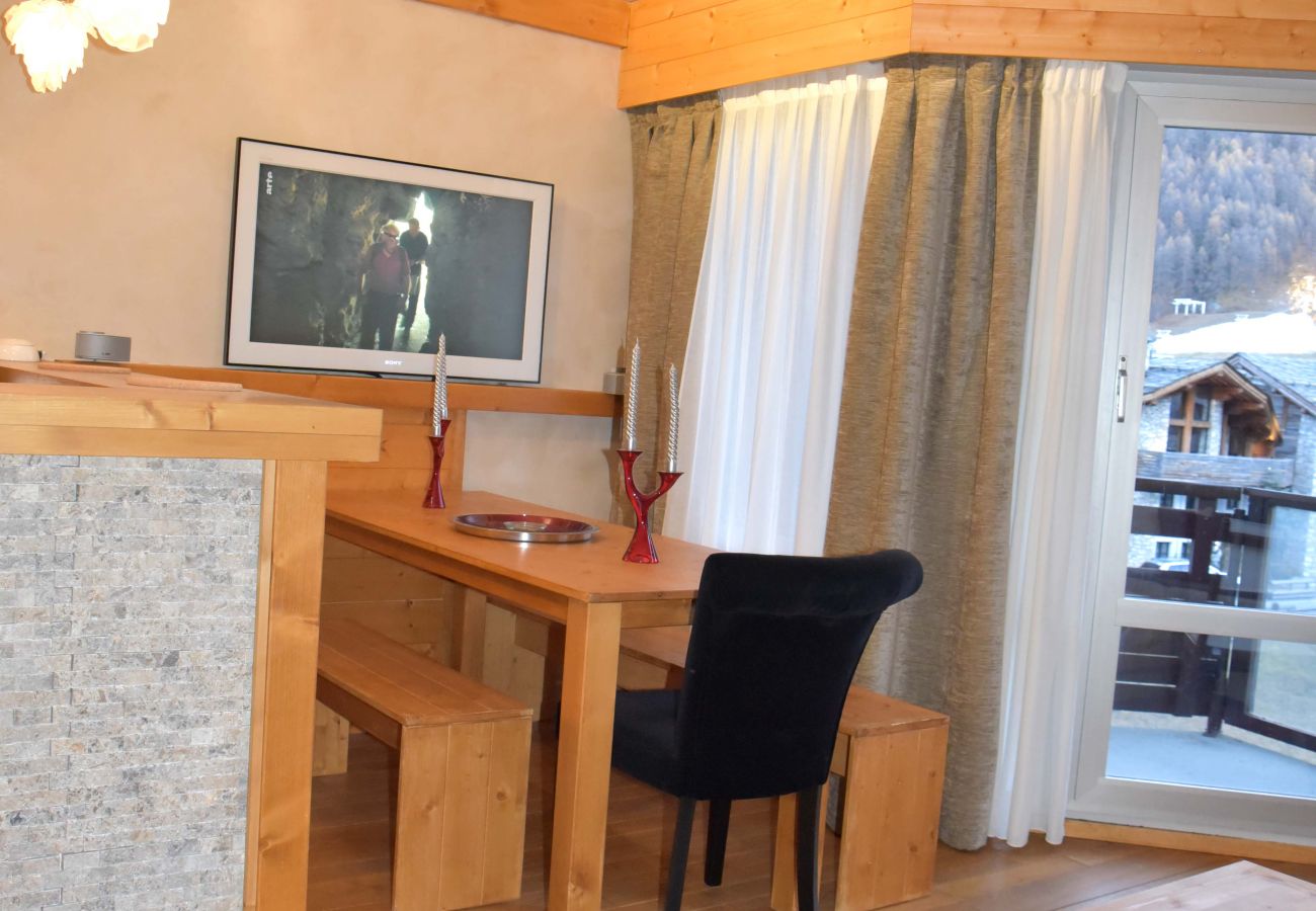 Apartment in Val-d´Isère - L'ALBARON 3CH,WIFI,PARKING, 100 m PISTES