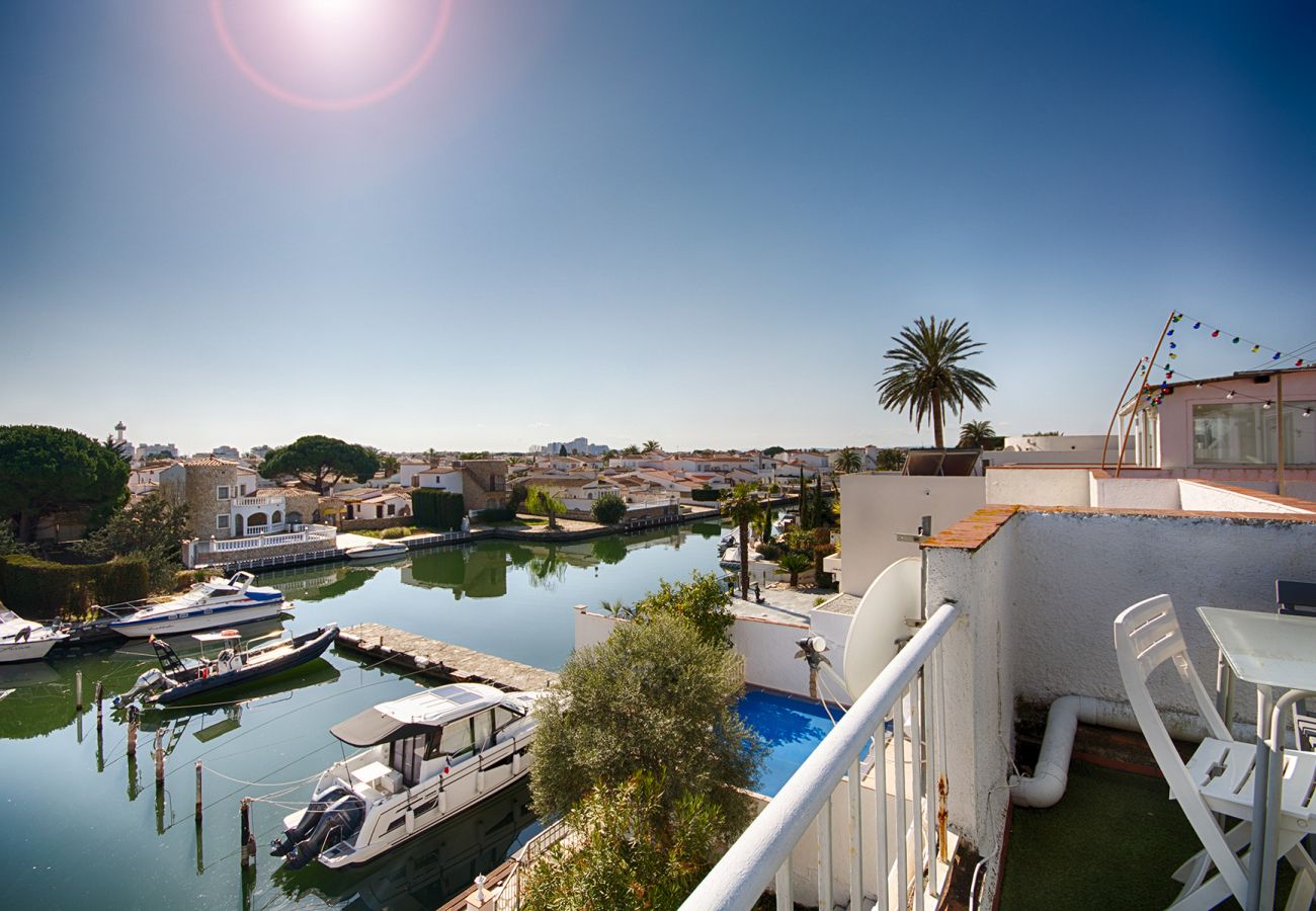 Villa in Empuriabrava - VILLA PORT DEL SOL 3CH, WIFI, PARKING , AMARRE