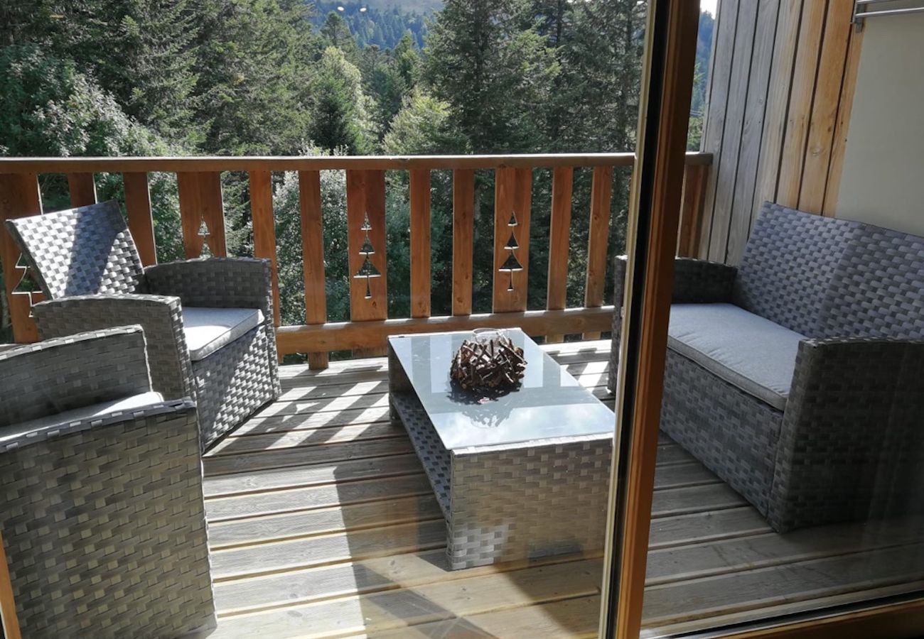 Apartamento en Laveissière - CHALET DUPLEX 3 CH PIED DE PISTE , CENTRE STATION, PARKING , WIFI 