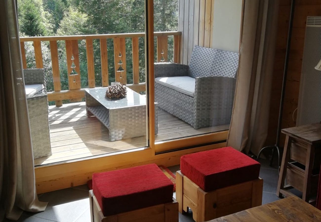 Apartamento en Laveissière - CHALET DUPLEX 3 CH PIED DE PISTE , CENTRE STATION, PARKING , WIFI 