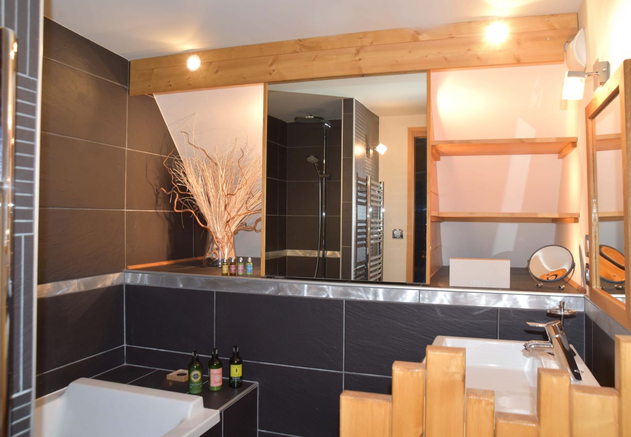 Appartement à Val-d´Isère - L'ALBARON 3CH,WIFI,PARKING, 100 m PISTES